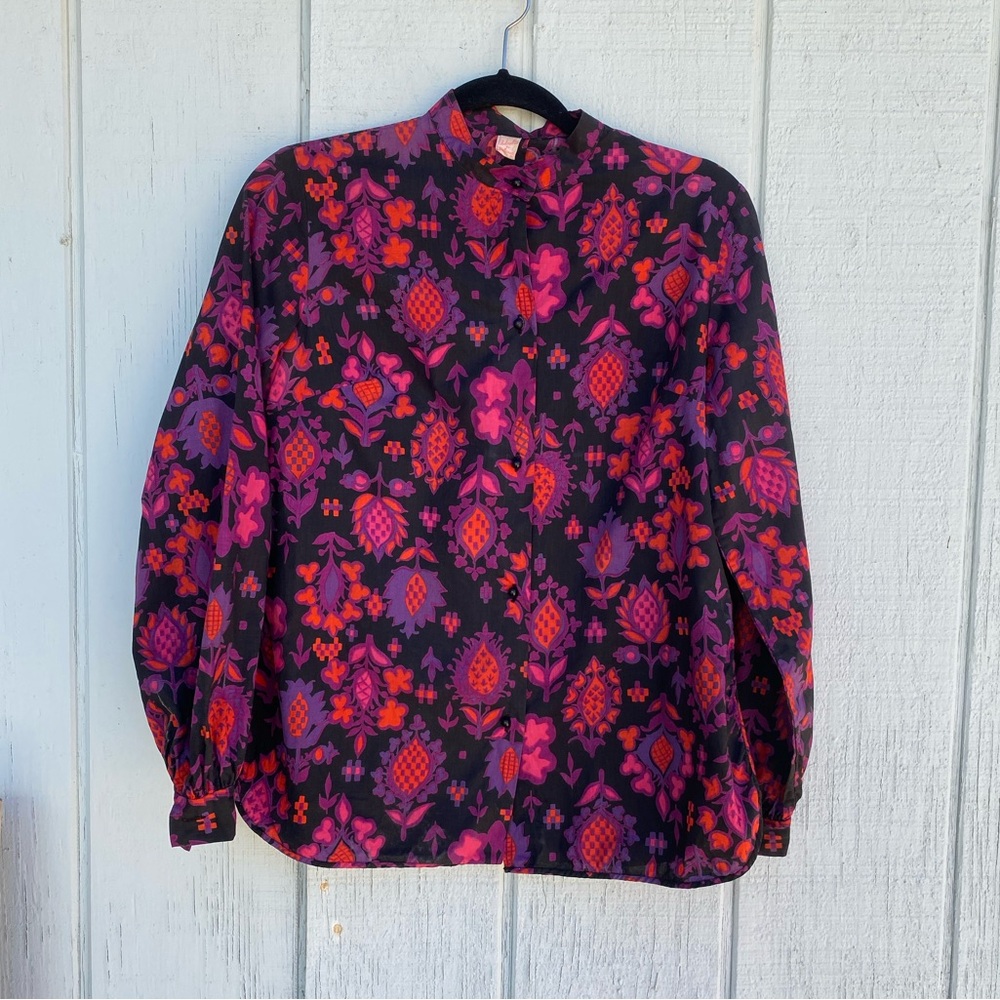 Bundle 3 for 50% off 1970s Vintage Vibrant Print Blouse